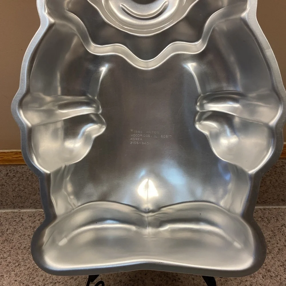 Wilton vintage retired