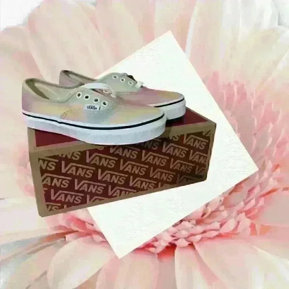 Vans Authentic Girls Sneaker Size 13.5