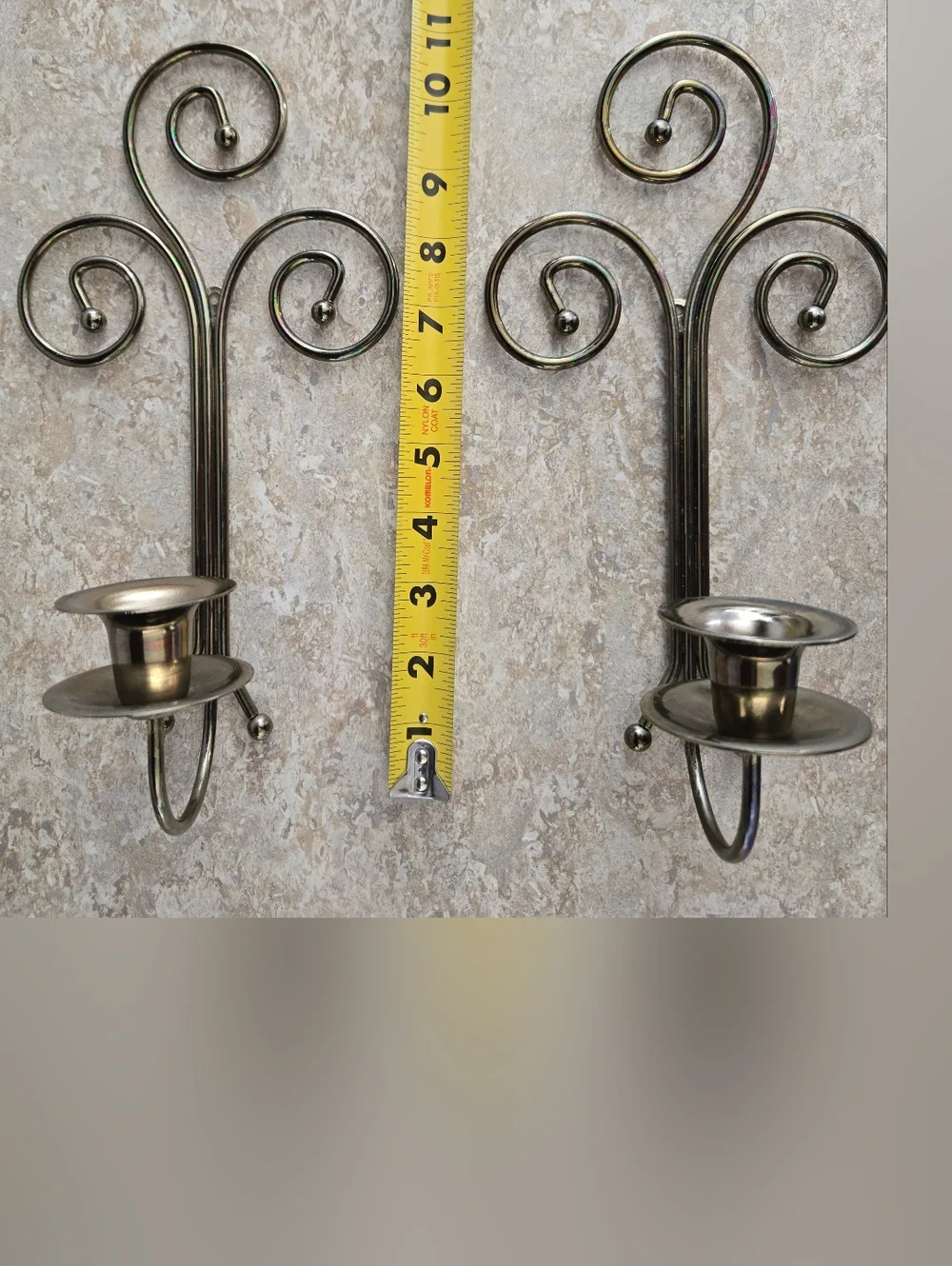 Home Interiors & Gifts add touch