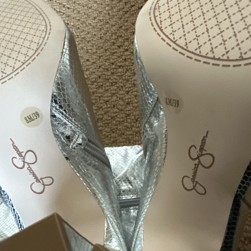 Jessica Simpson silver glam perfect