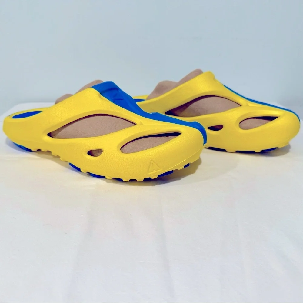 Keen #sandals #pool
