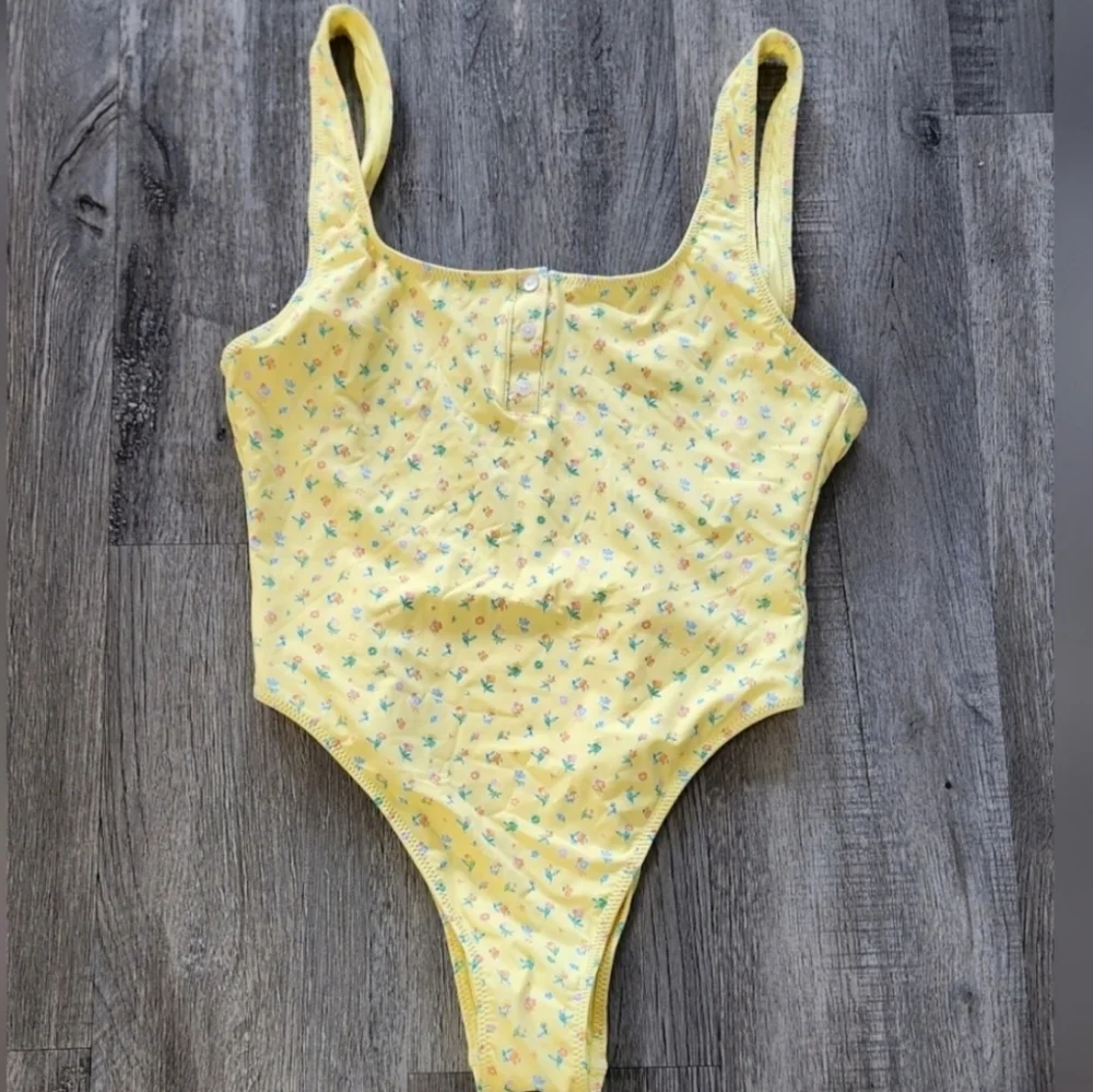 New!Frankies Bikinis‎ X Pamela Anderson One Piece Swimsuit