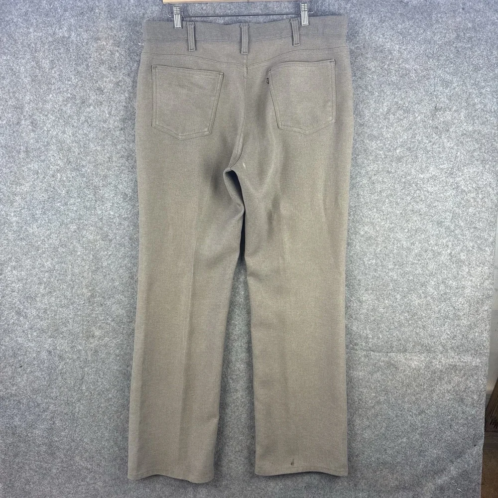 Levis measurements see