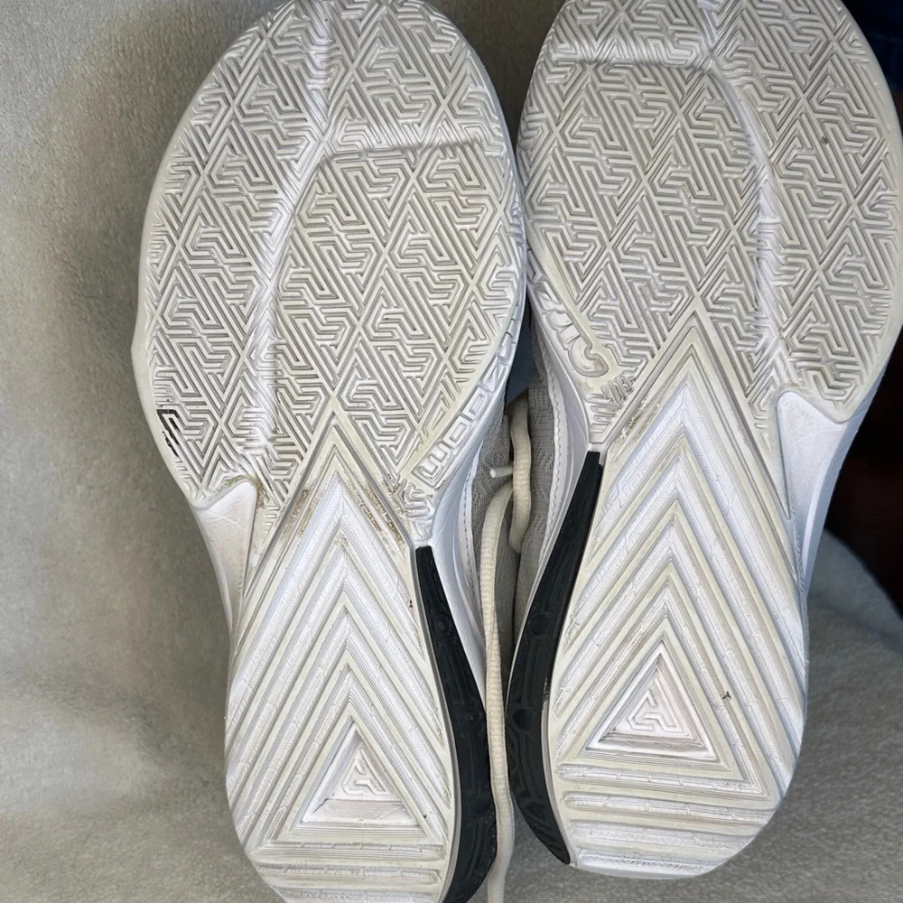 Nike base lifestyles