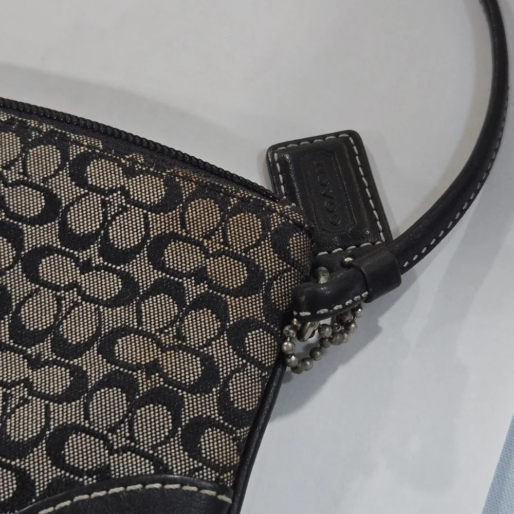 Coach stylish wristlet