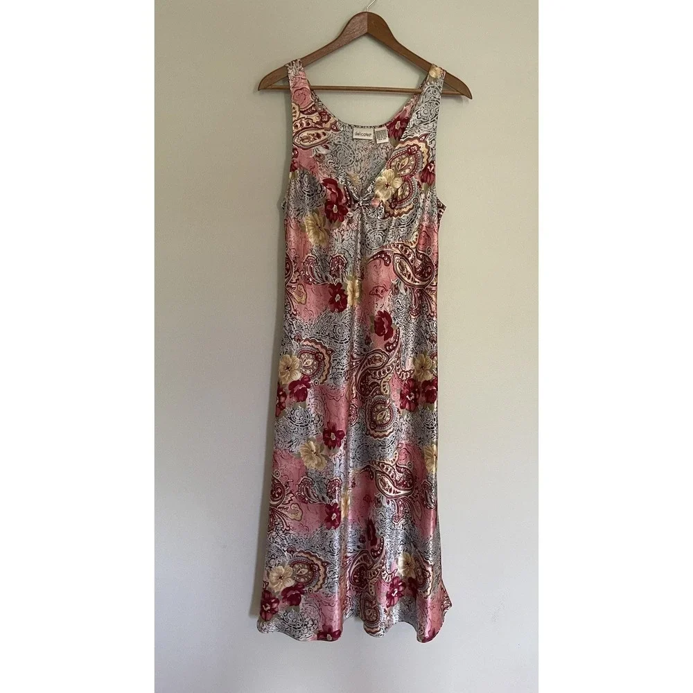 delicates sleep slip