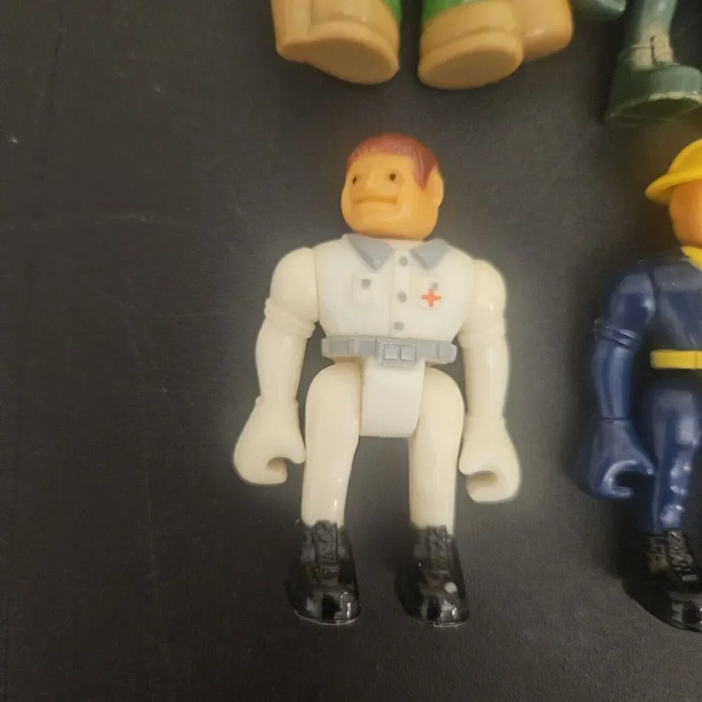 Lincoln Logs soldier quick figure