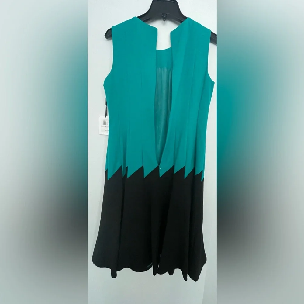 NWT Calvin Klein Two Tone Fit and Flare Dress evrgrn/blk Size 6 style CD4XI8R7