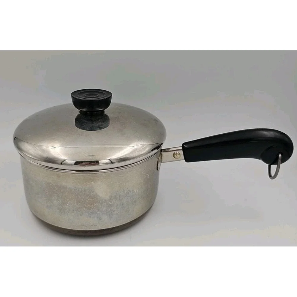 1801 Revere Ware 1 1/2 Quart Copper Bottom Saucepan With Lid‎ U.S.A.