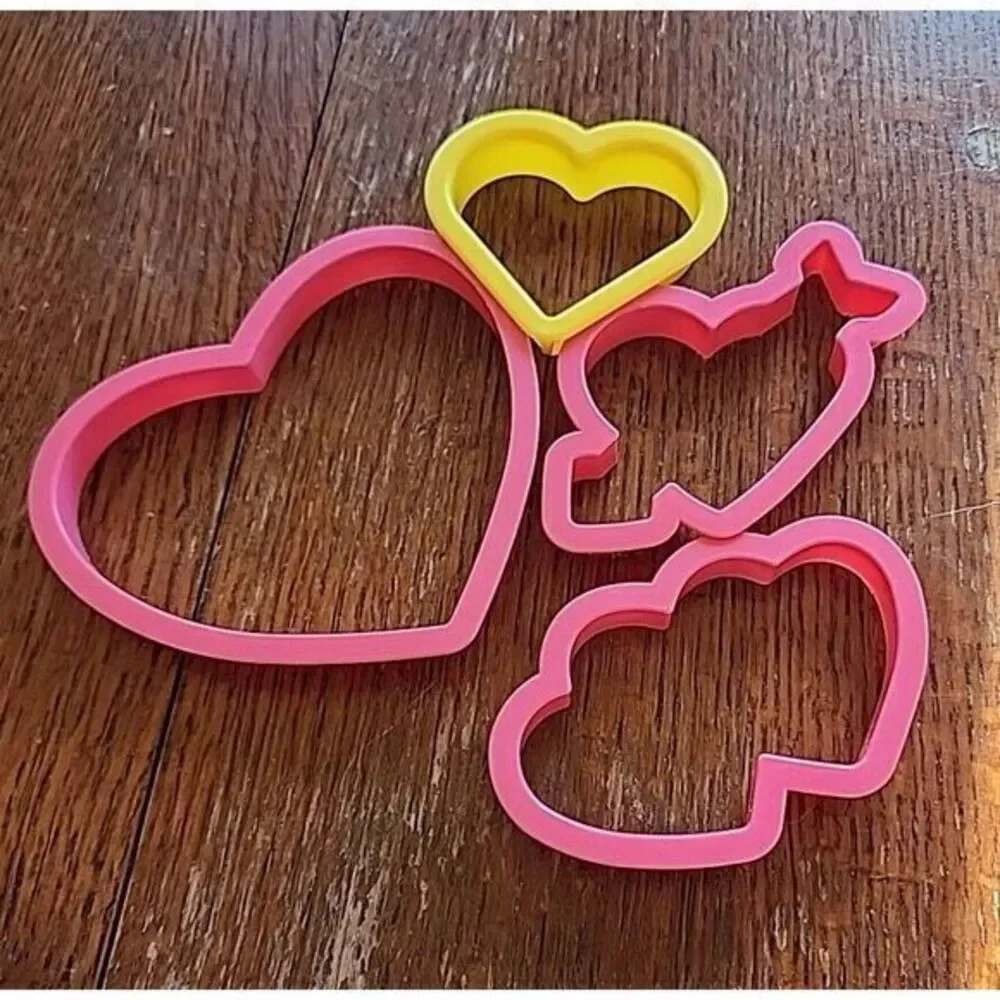 Wilton Cookie Cutters Lot of 4 Hearts‎ Valentines Day Love Wedding