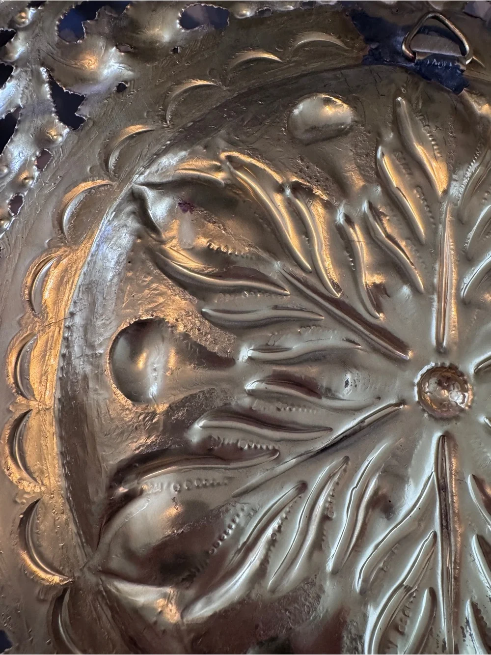 Vintage Italian Brass Wall Hanging Charger – Hand-Carved Metal Art