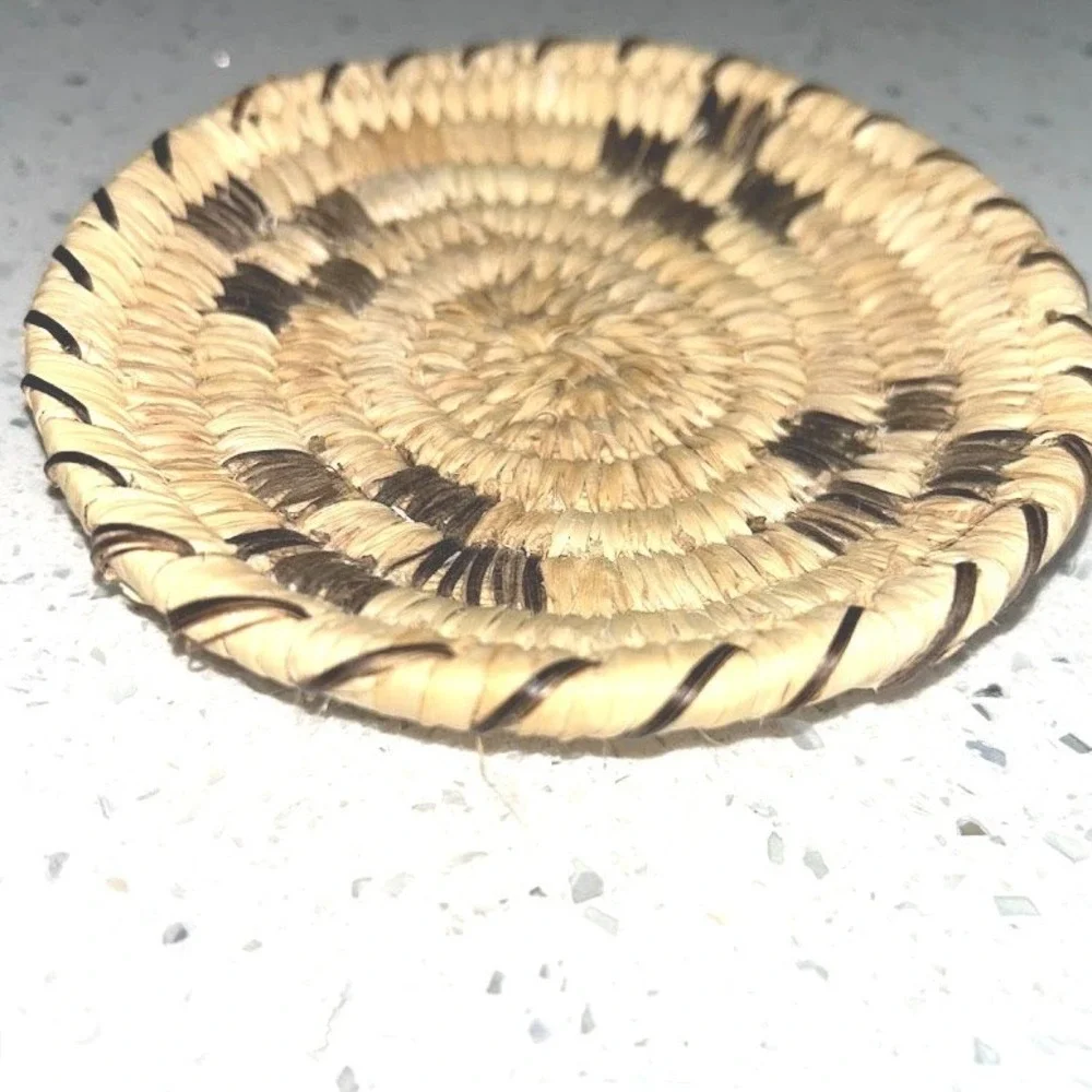 Unbranded handcrafted coiled