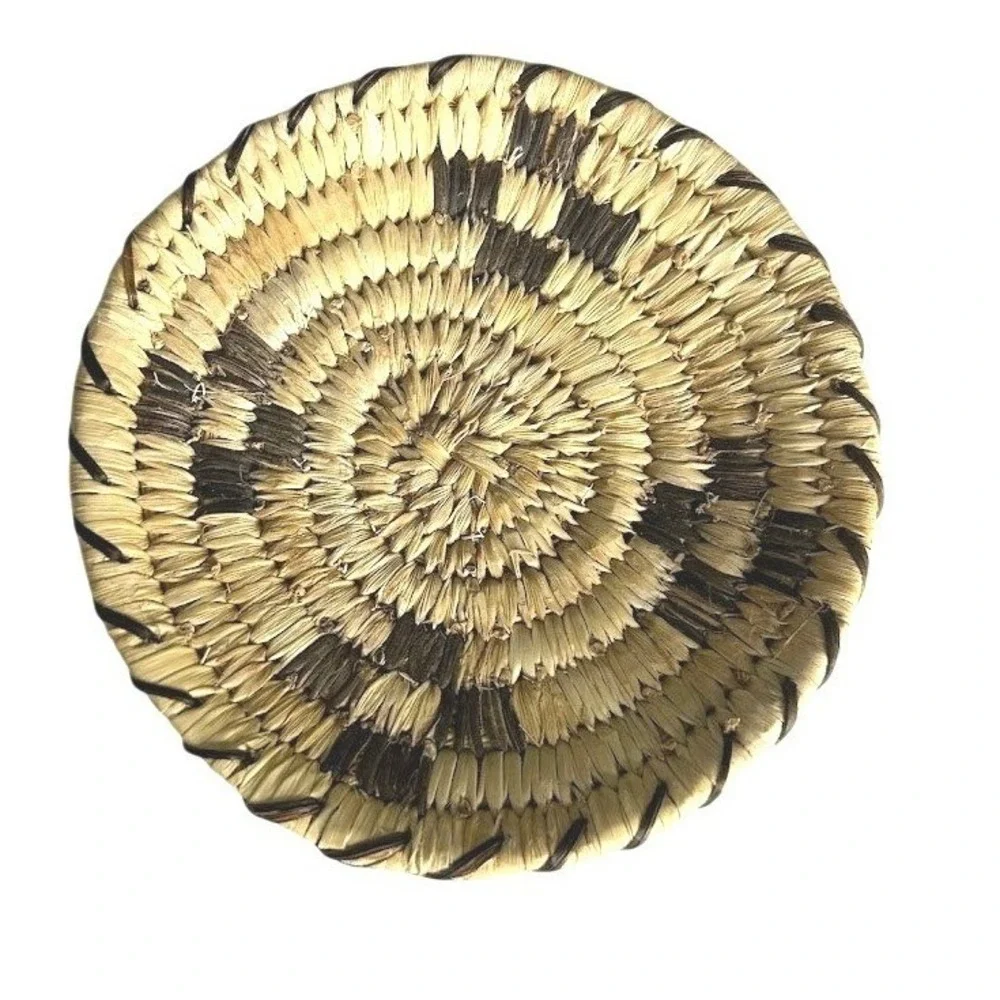 Vintage Papago Handwoven Tohono O'odham Yucca Devils Claw Basket 5.25