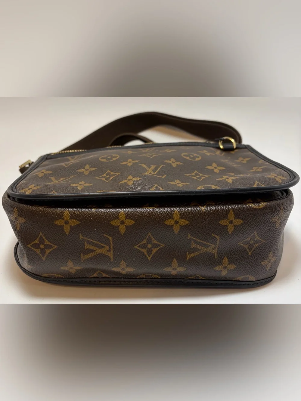 Louis Vuitton louis vuitton