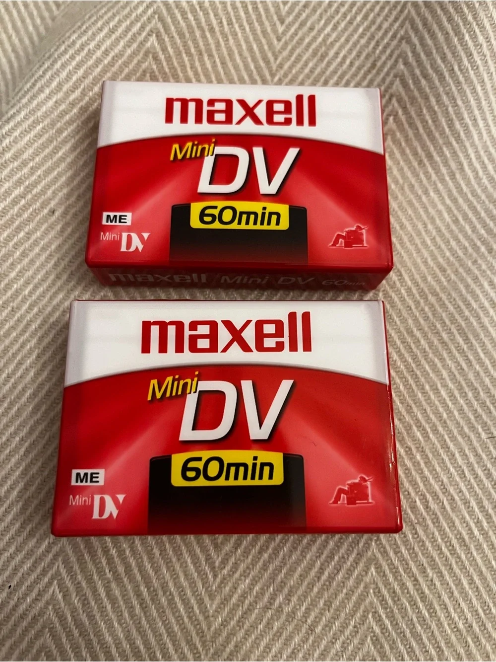 2x Maxell Mini DV 60 Min Tapes