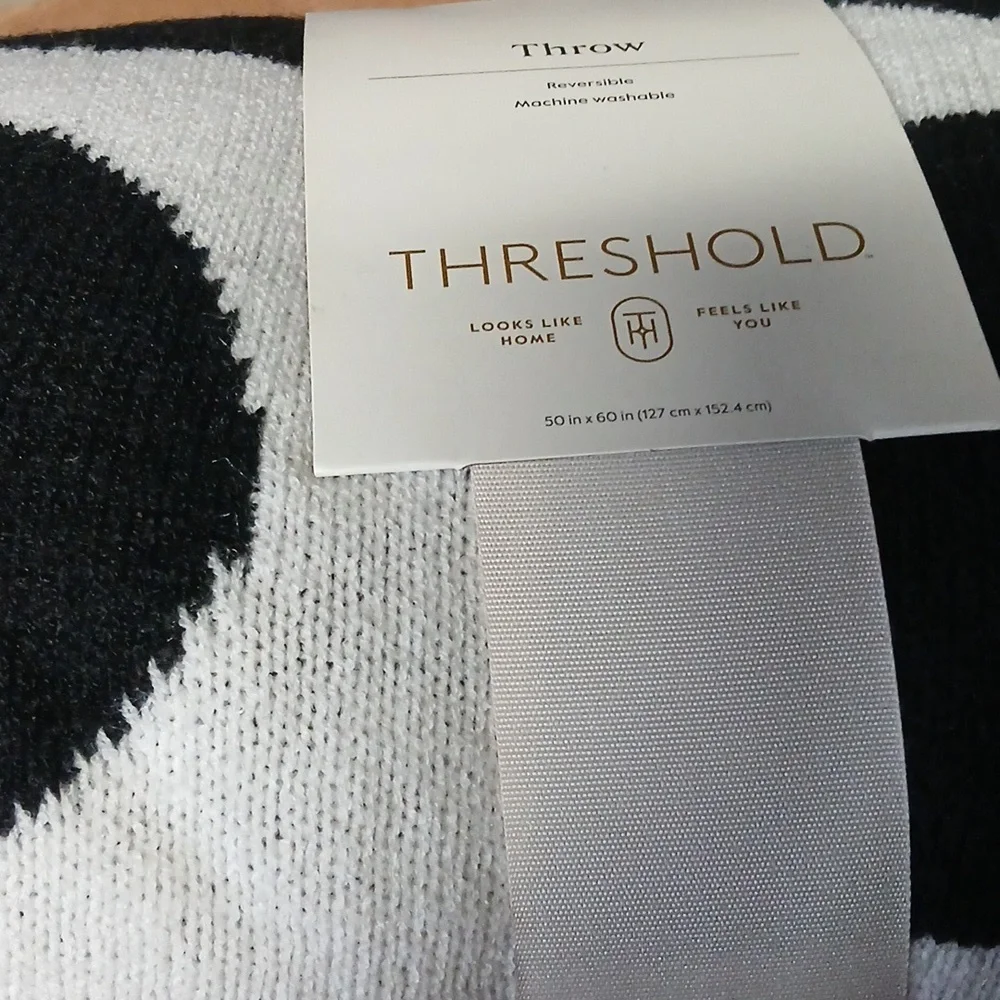 Threshold reversible 50x60in