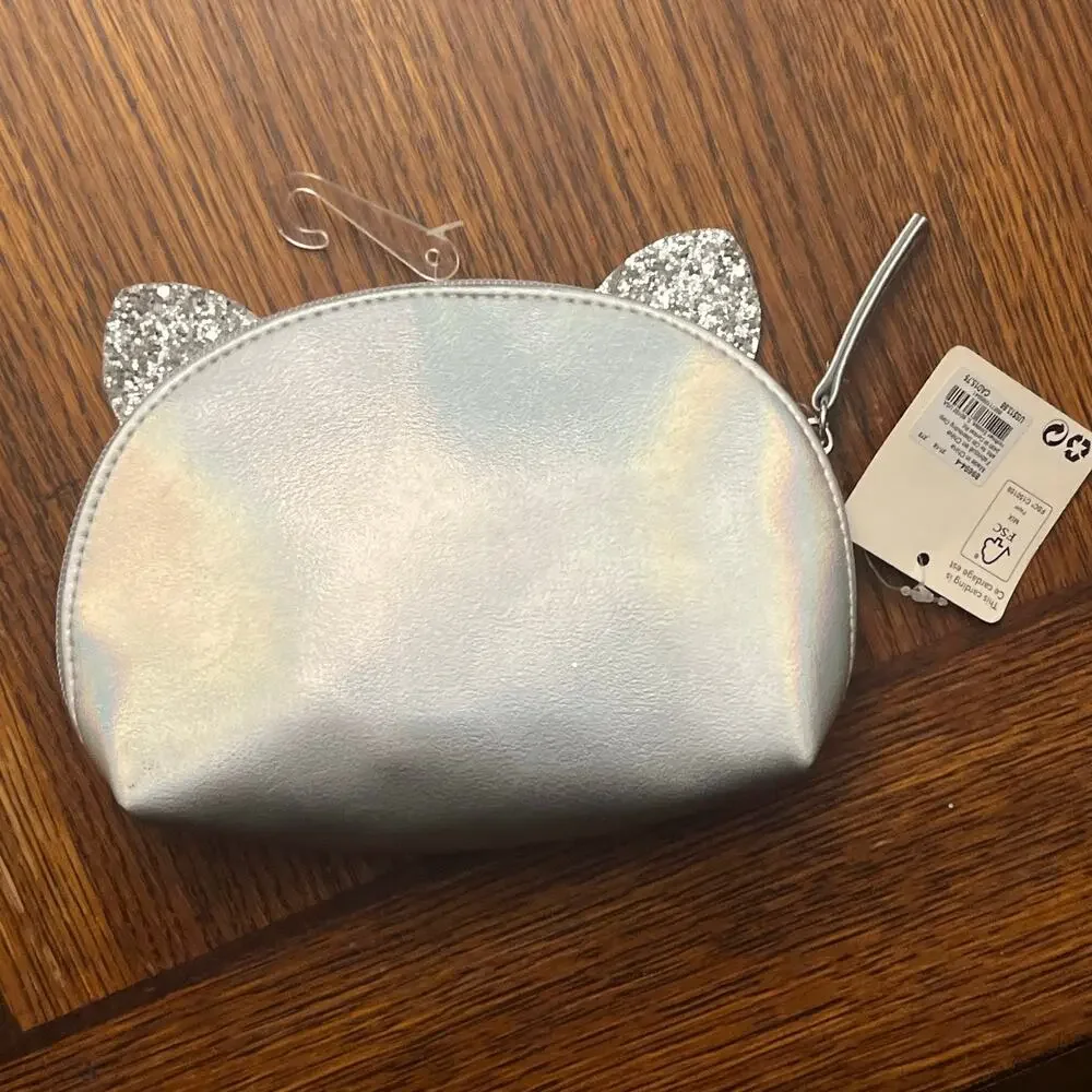 Unknown nwt silver