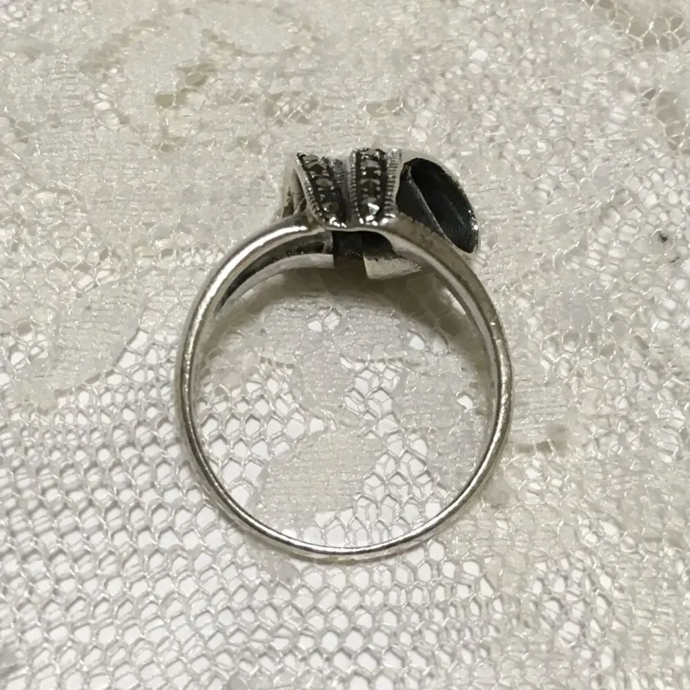 Unbranded elegant statement
