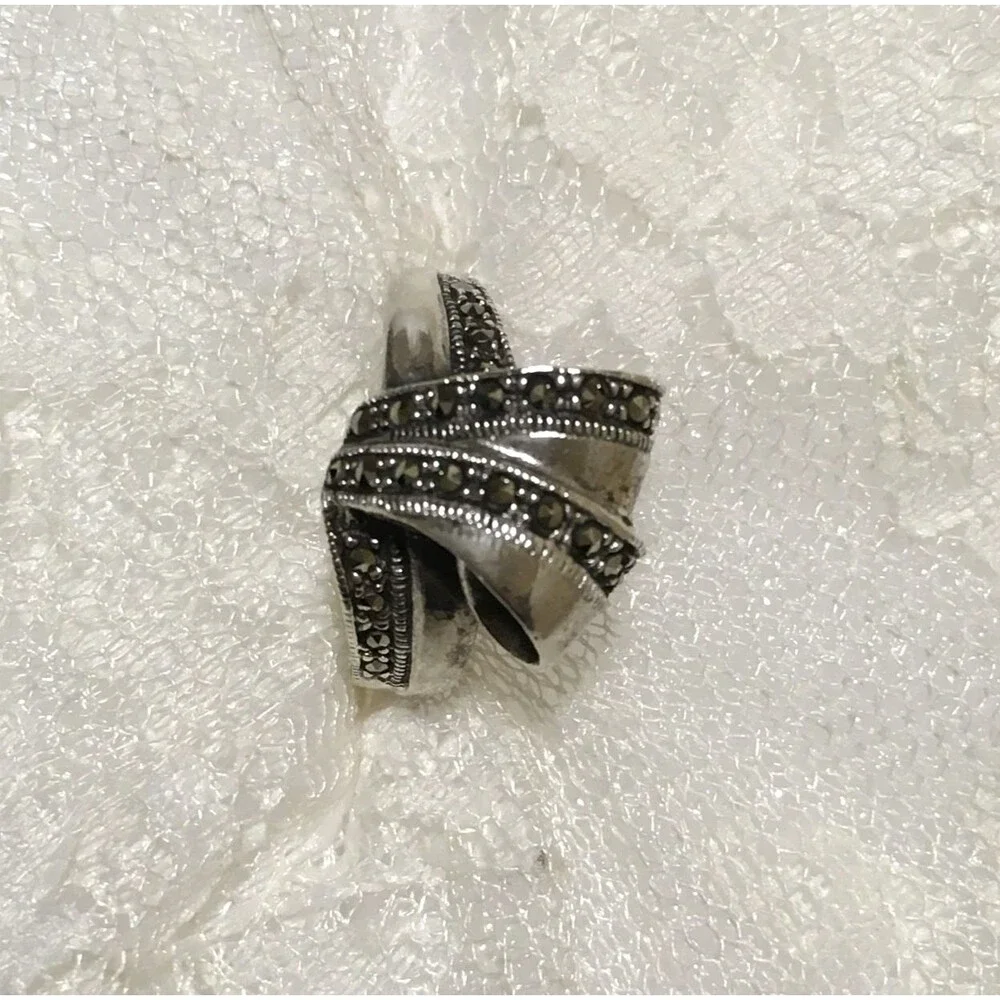 Unbranded elegant statement