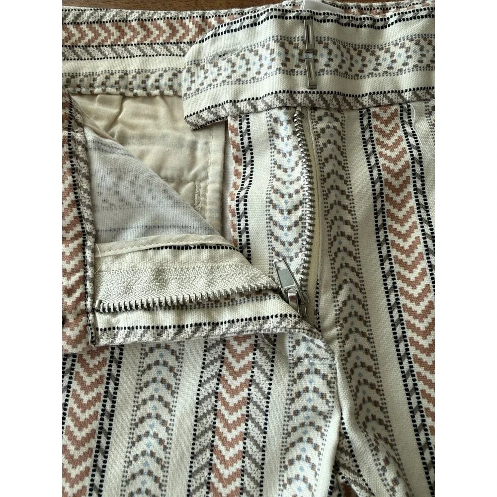Dalia chino shorts