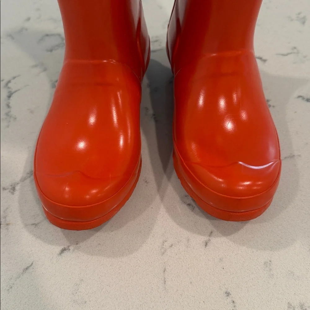 Hunter tall glossy