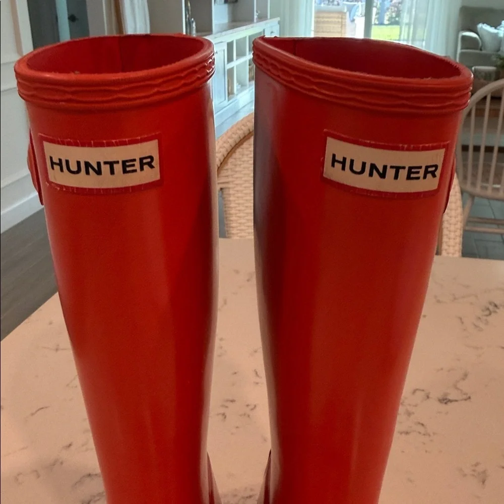 Hunter tall glossy