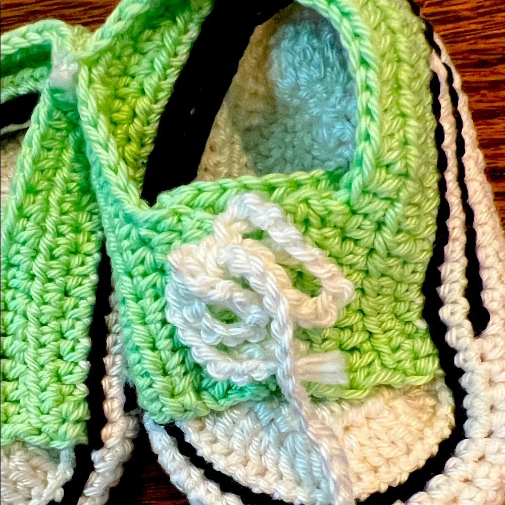 N/A charming crochet