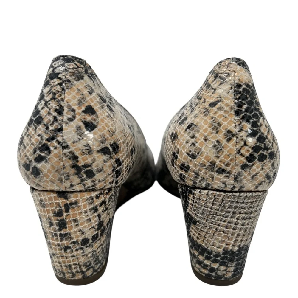Vionic elegant snakeskin