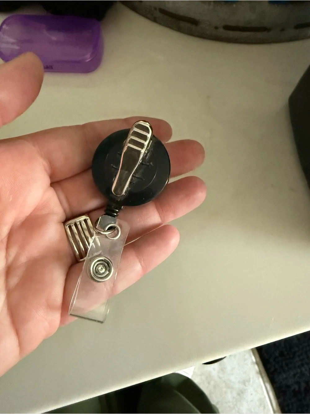 N/A retractable badge