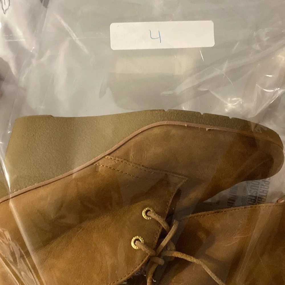 Sperry preowned i’m