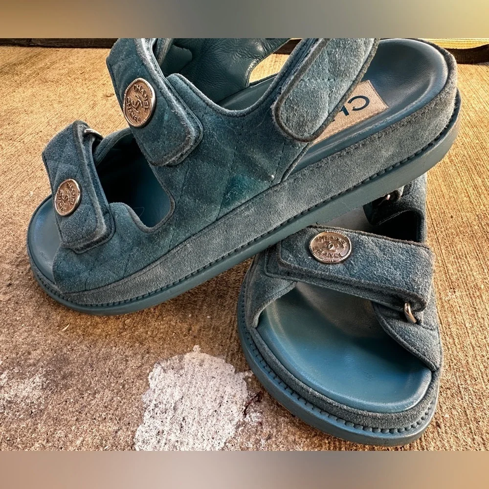 CHANEL c2021 blue
