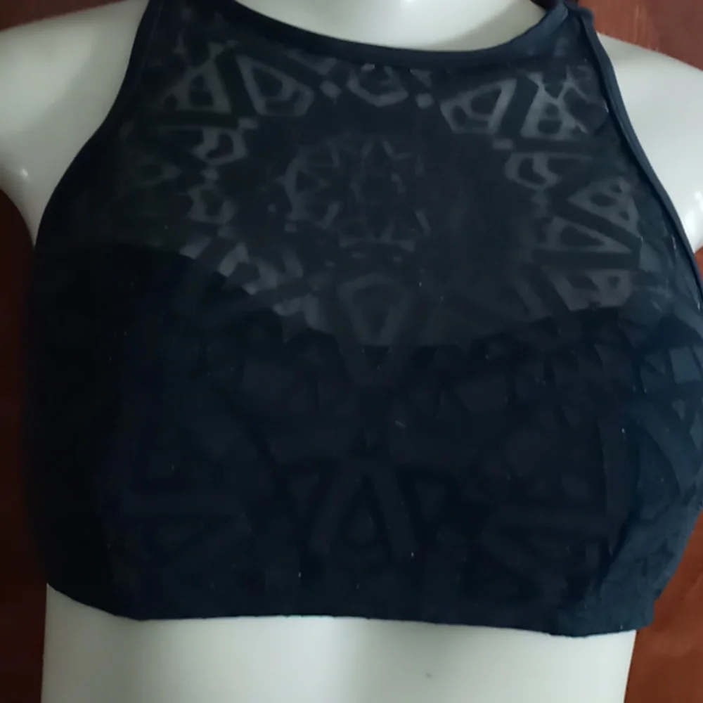 Xhilaration size medium