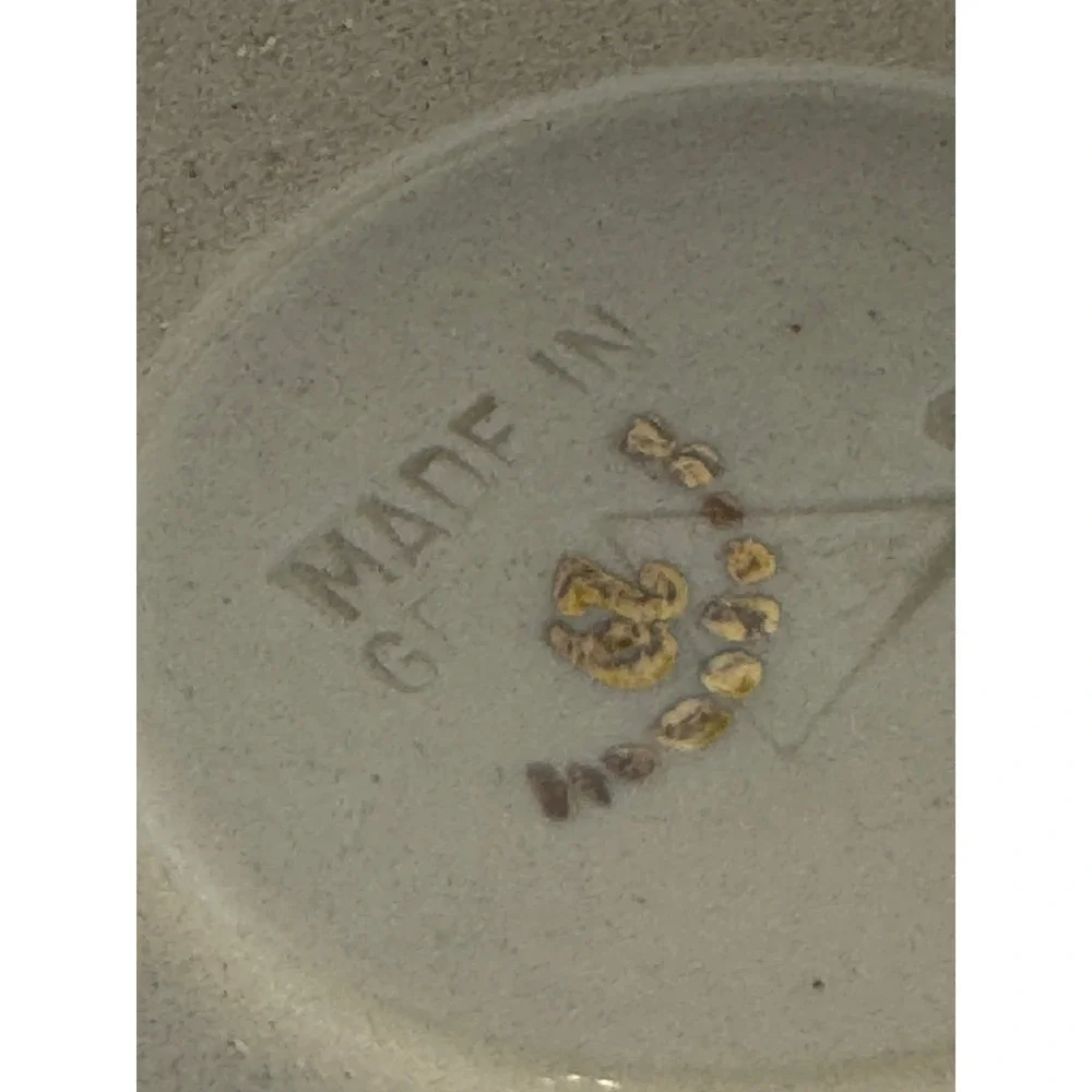 N/A vintage ceramic