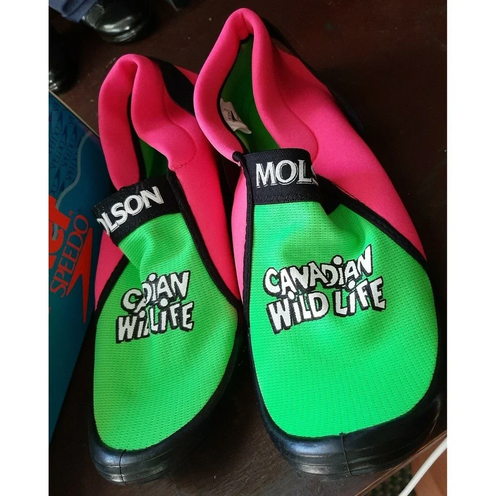 New in Box Men's Surfwalker Water Shoes‎ 1990's Green & Pink Size 10 Molson Beer