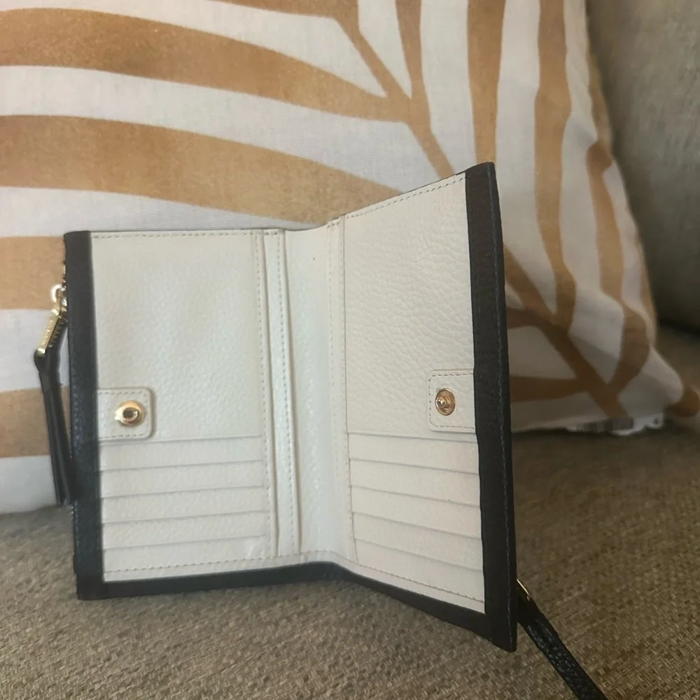 RADLEY LONDON sophistication accessory