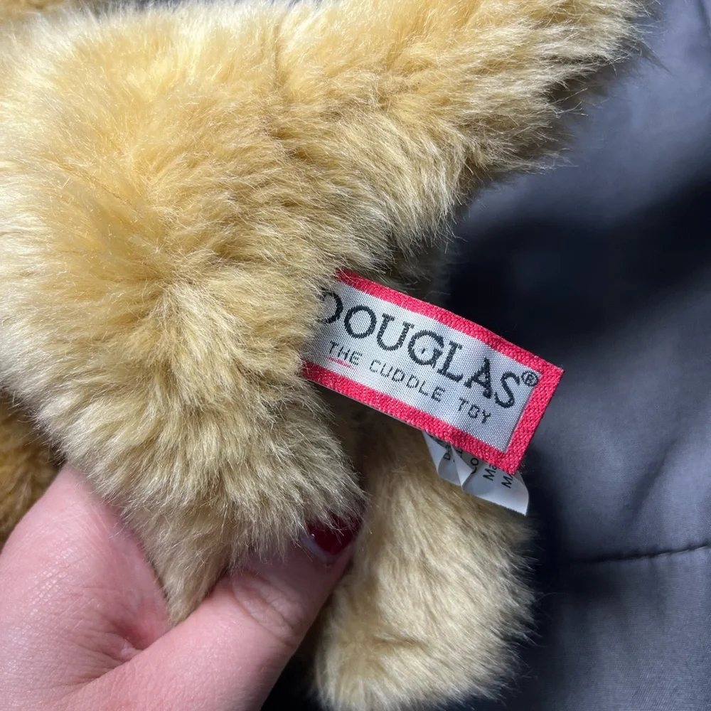 Douglas cuddle toys