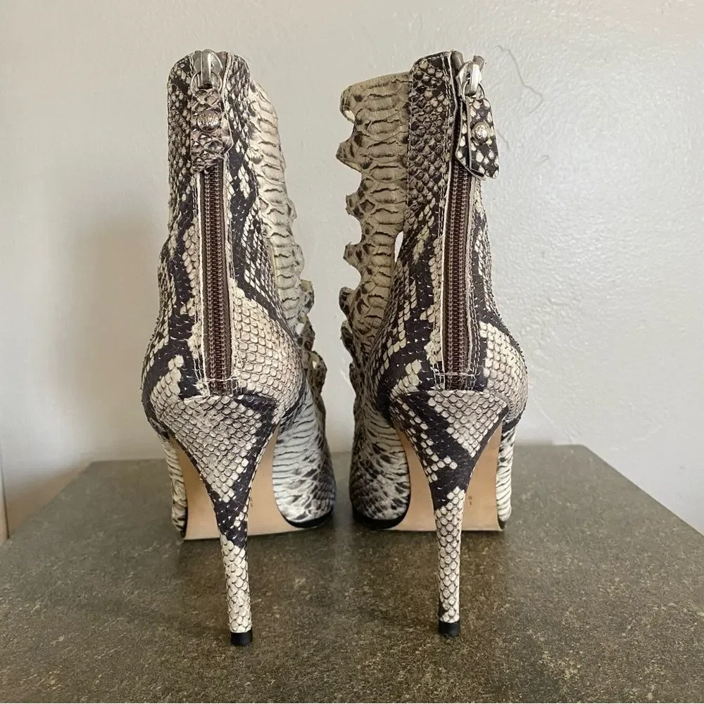 Stuart Weitzman excellent some