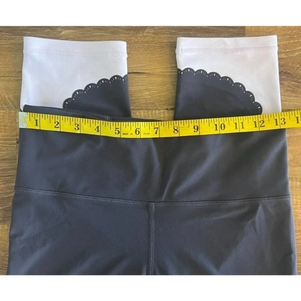 Athleta elation scalloped