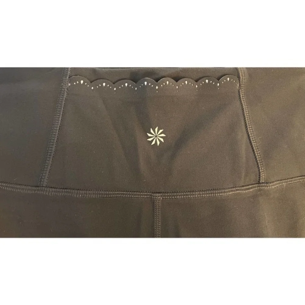Athleta elation scalloped
