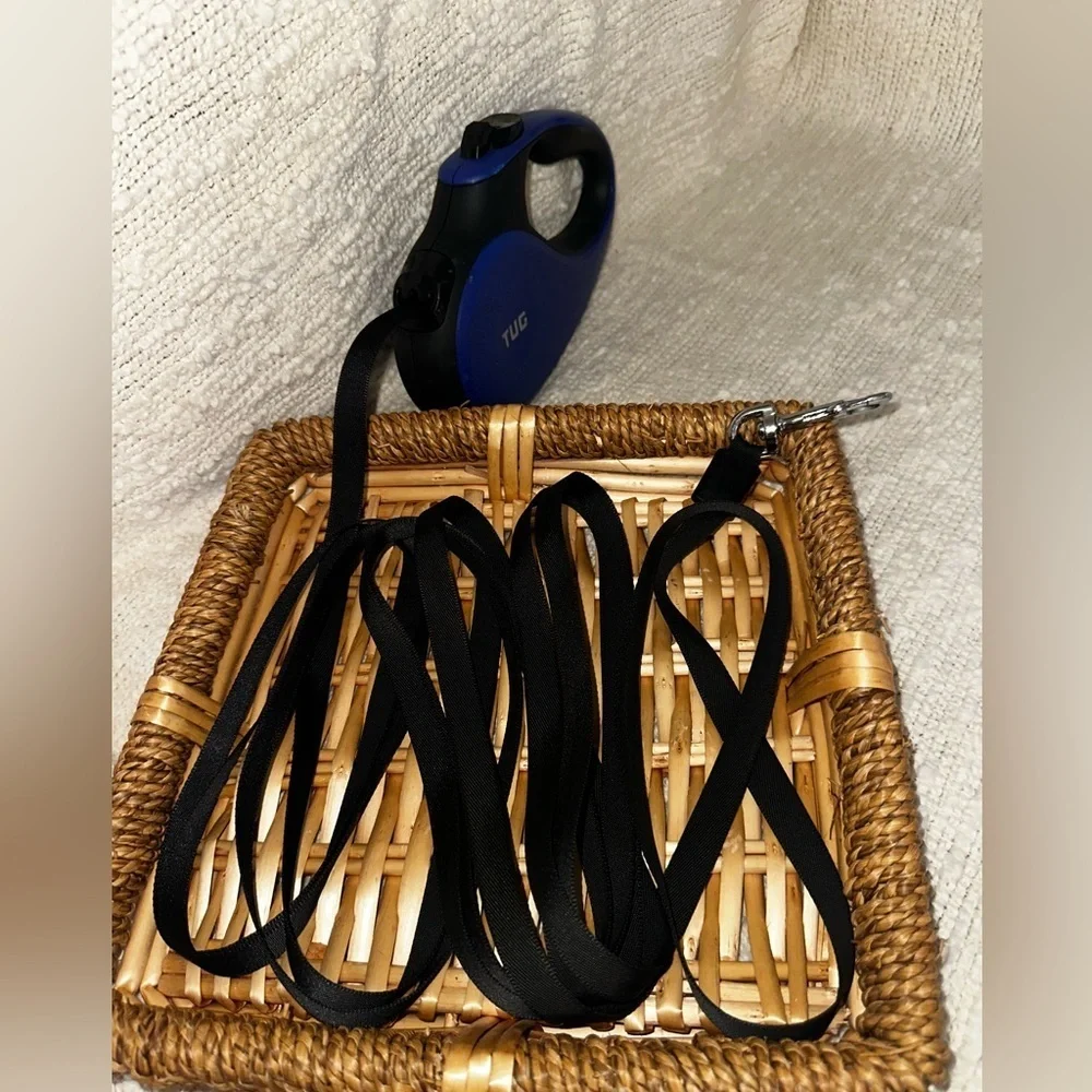 TUG 360° Tangle-Free Original Retractable Royal Blue UEC