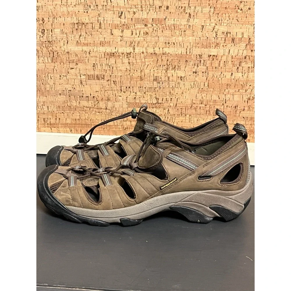 Keen men size