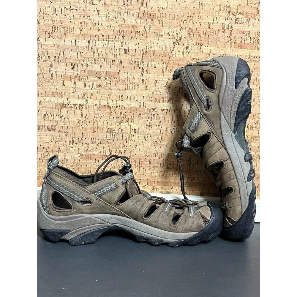 Keen men size