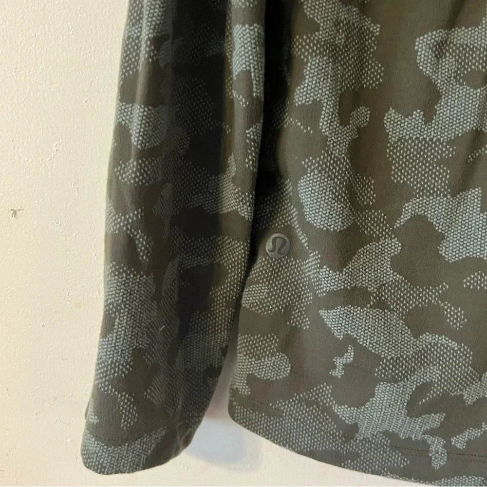 lululemon athletica excellent size