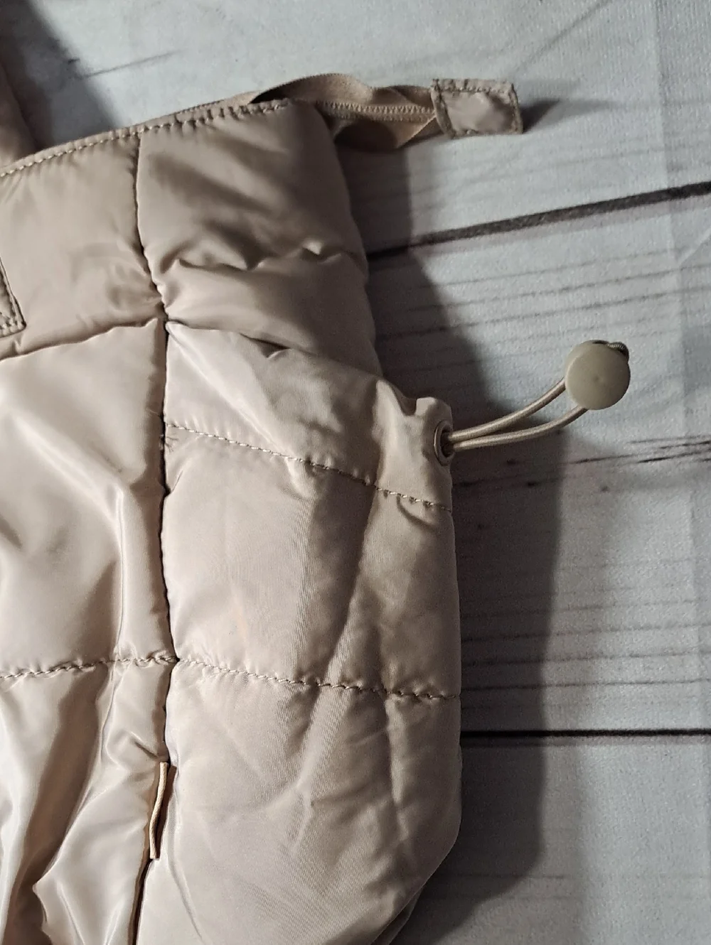 N/A lightweight quilted