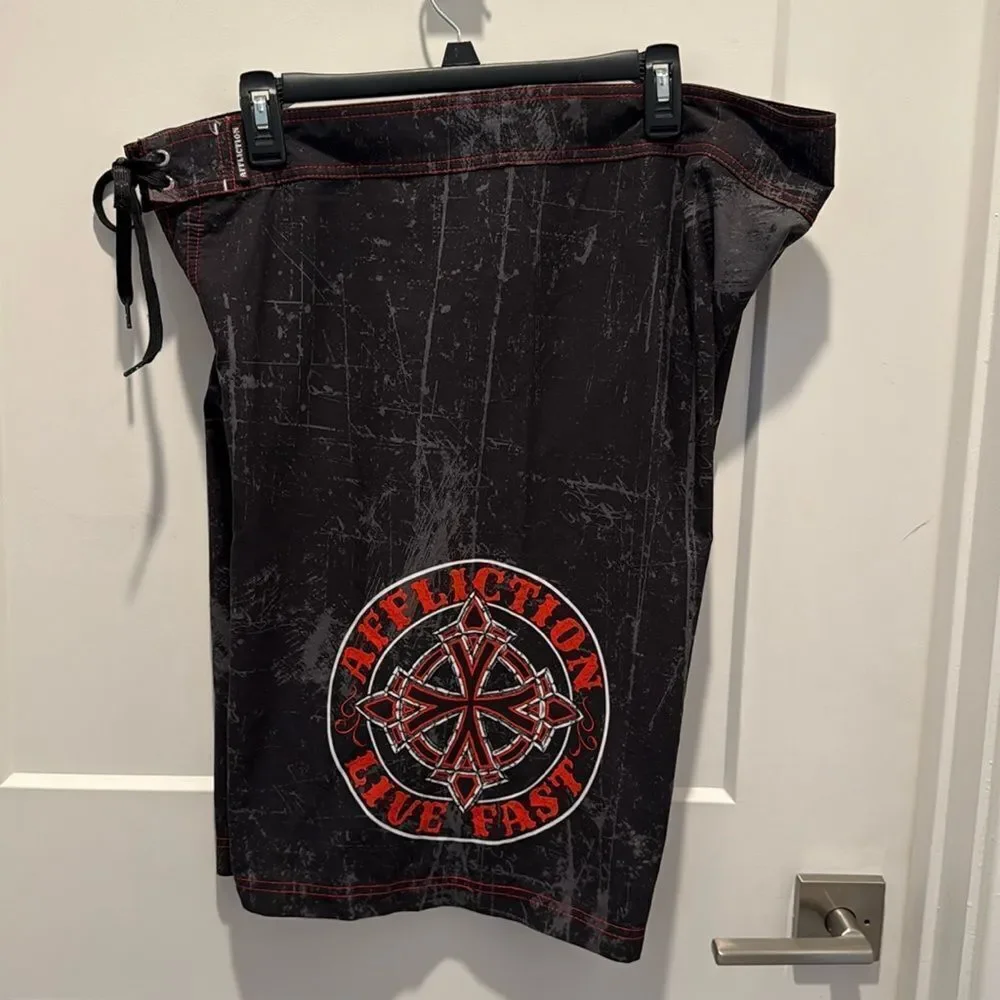 Affliction men boardshorts