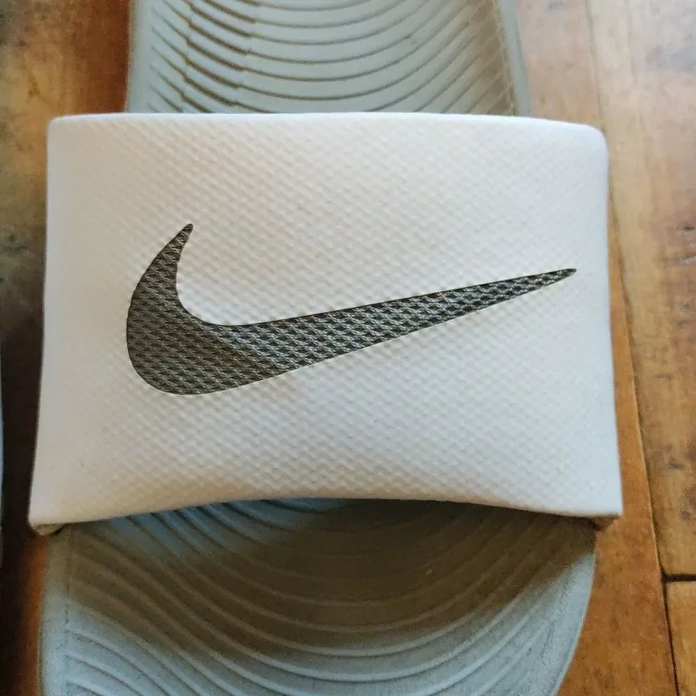 Nike comfortable slide