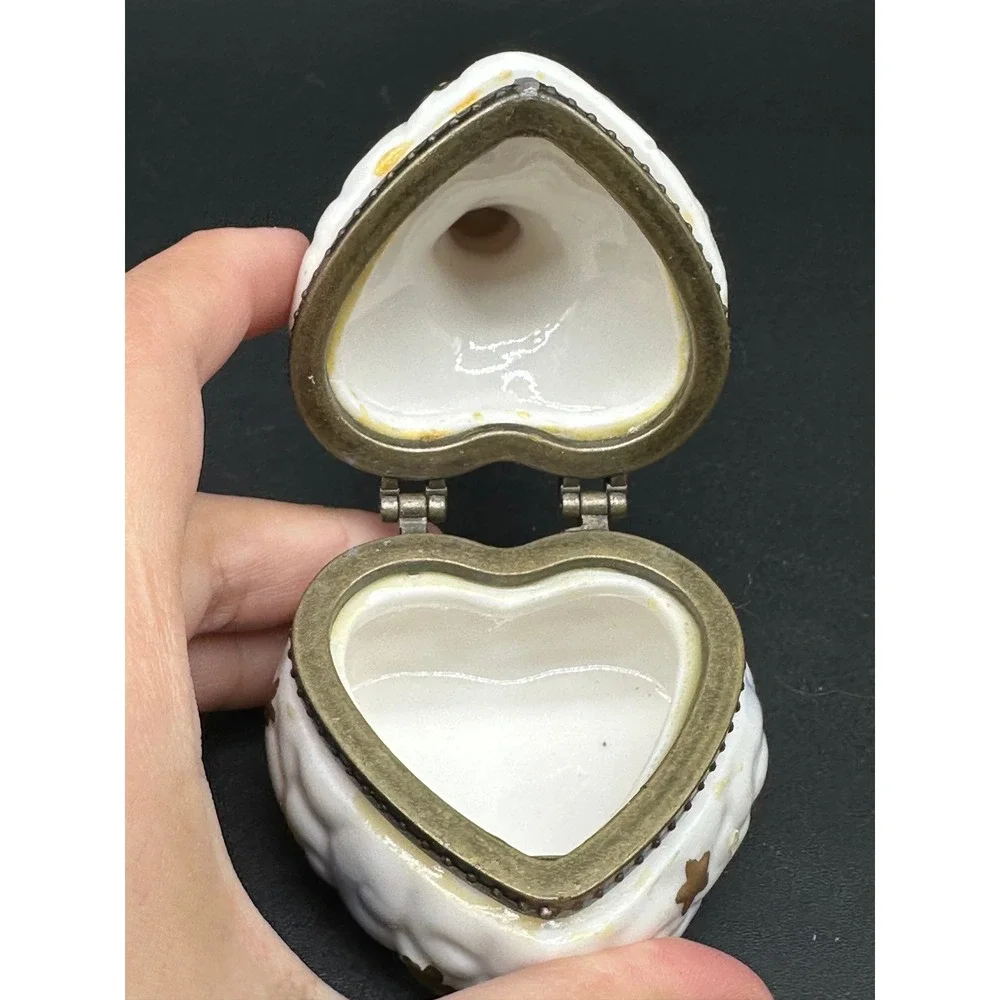 N/A vintage porcelain