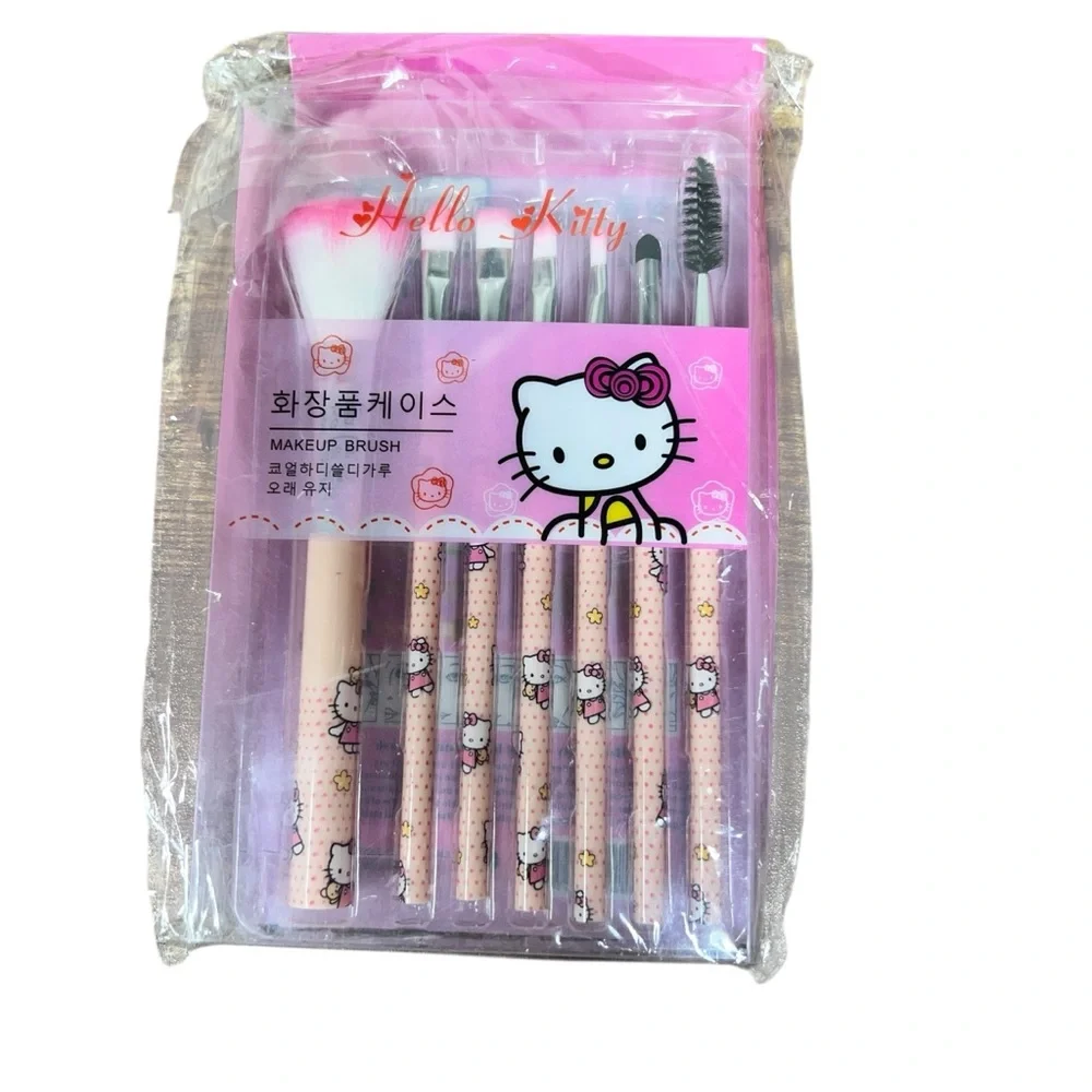 Hello Kitty Makeup Brush Set‎ with Cute Designs 7 Brushes Gift