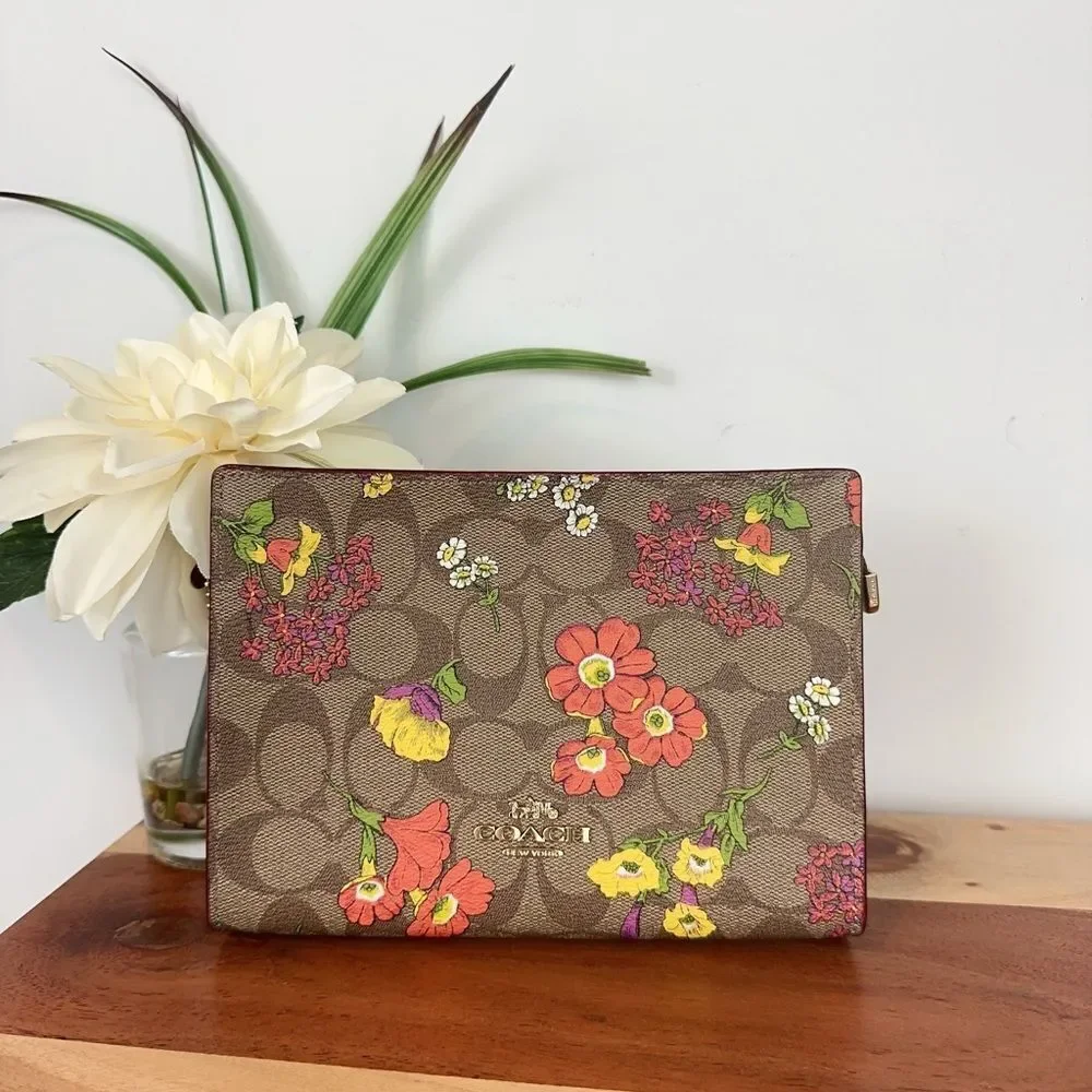 Coach nwt slim