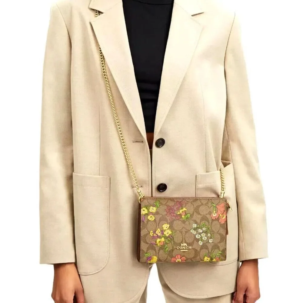 Coach nwt slim
